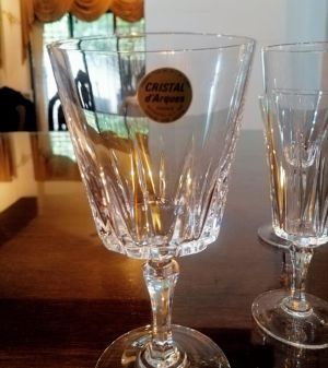 Juego De 25 Copas Francesas Vintage Para 5 Personas Marca Cristal D'Arques Cristal De Plomo Precio 4600 Foto2